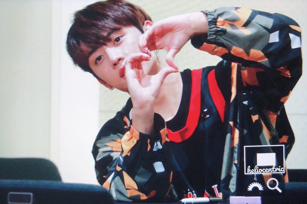 heliocentricSW's tweet photo. 180513 preview

#더보이즈 #선우 #THEBOYZ #SUNWOO https://t.co/LTsZaObDpJ