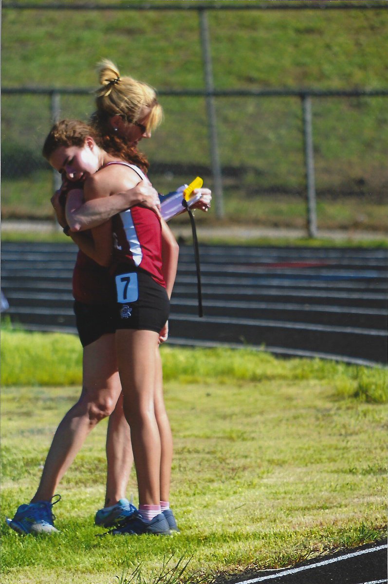 MsDankuCRHS's tweet image. Congratulations to our girls&apos; 4x800 team for setting a new school record and qualifying for states, as well as to freshman phenom Anne Morrell for her third place finish in the girls&apos; 3200 at regionals!  So proud of these ladies!
