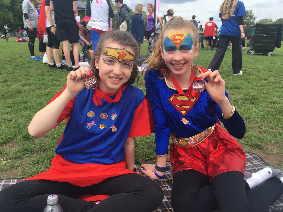 MelWhitt67's tweet photo. Fantastic day #5k #superherorun #RunHeroRun2018 #bromptonfountain @BromptonSupport #BromptonSupport @BromptonHeart #charity #fundraising https://t.co/6mO2IHEhEq