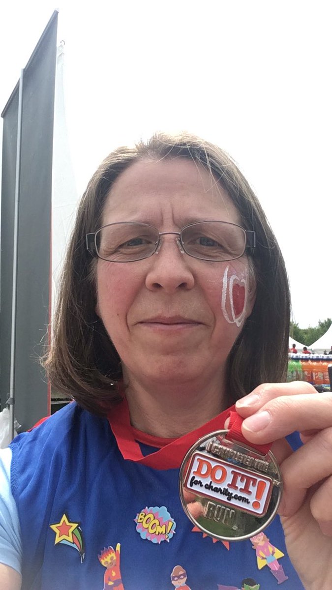 MelWhitt67's tweet photo. Fantastic day #5k #superherorun #RunHeroRun2018 #bromptonfountain @BromptonSupport #BromptonSupport @BromptonHeart #charity #fundraising https://t.co/6mO2IHEhEq