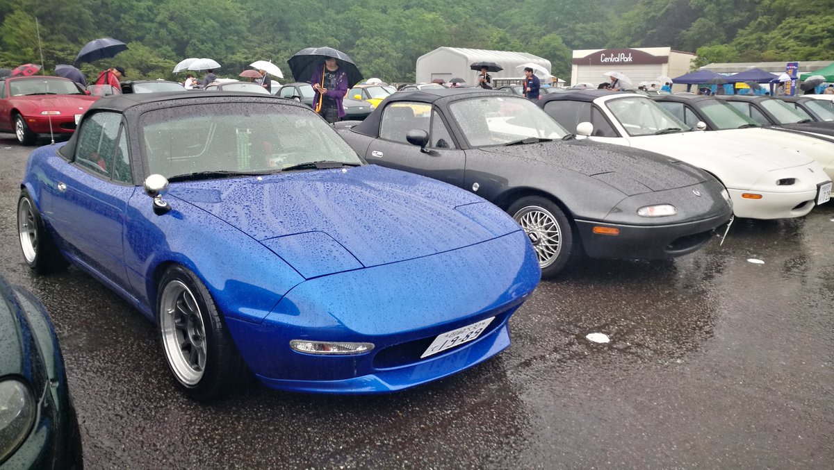 スベガニ がにこ ロードスター オアシスミーティング 新海自動車工房さんヾ W ノ