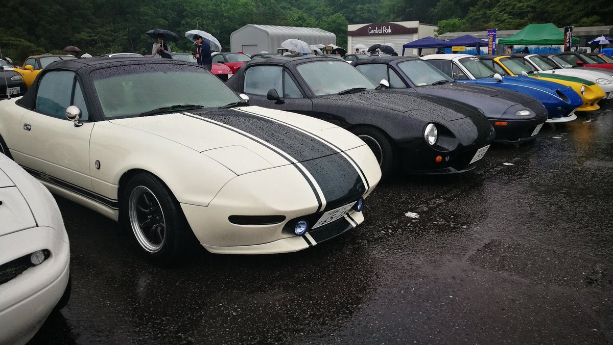 スベガニ がにこ ロードスター オアシスミーティング 新海自動車工房さんヾ W ノ