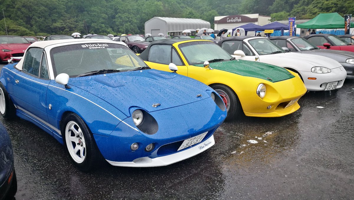 スベガニ がにこ ロードスター オアシスミーティング 新海自動車工房さんヾ W ノ