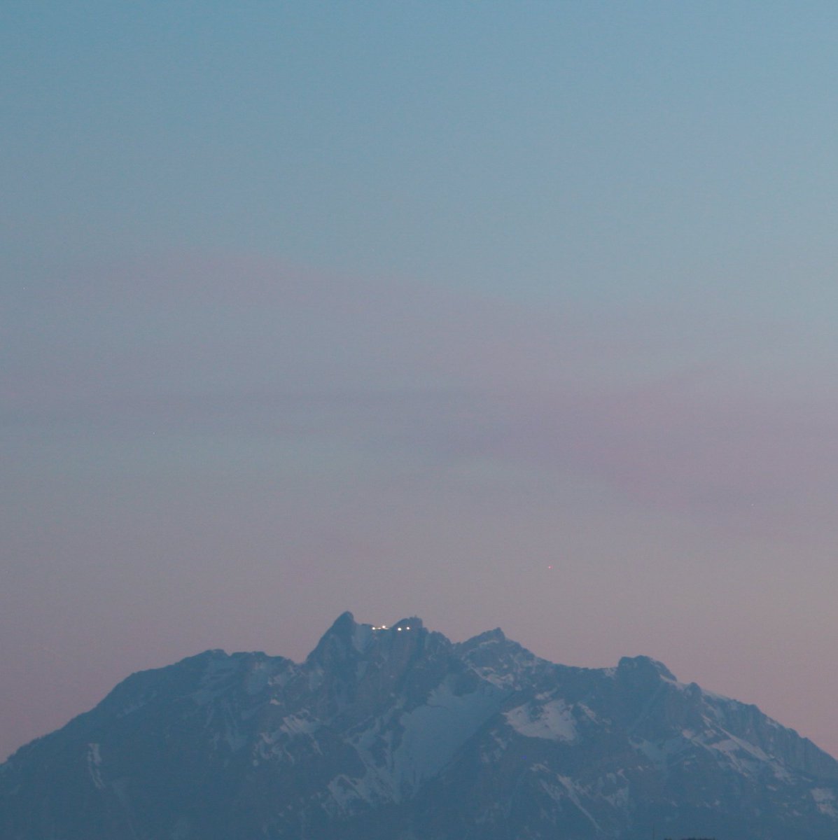 chanineenthoven's tweet photo. pilatus, why are you on every sd card i own? https://t.co/xUsRiUuH64