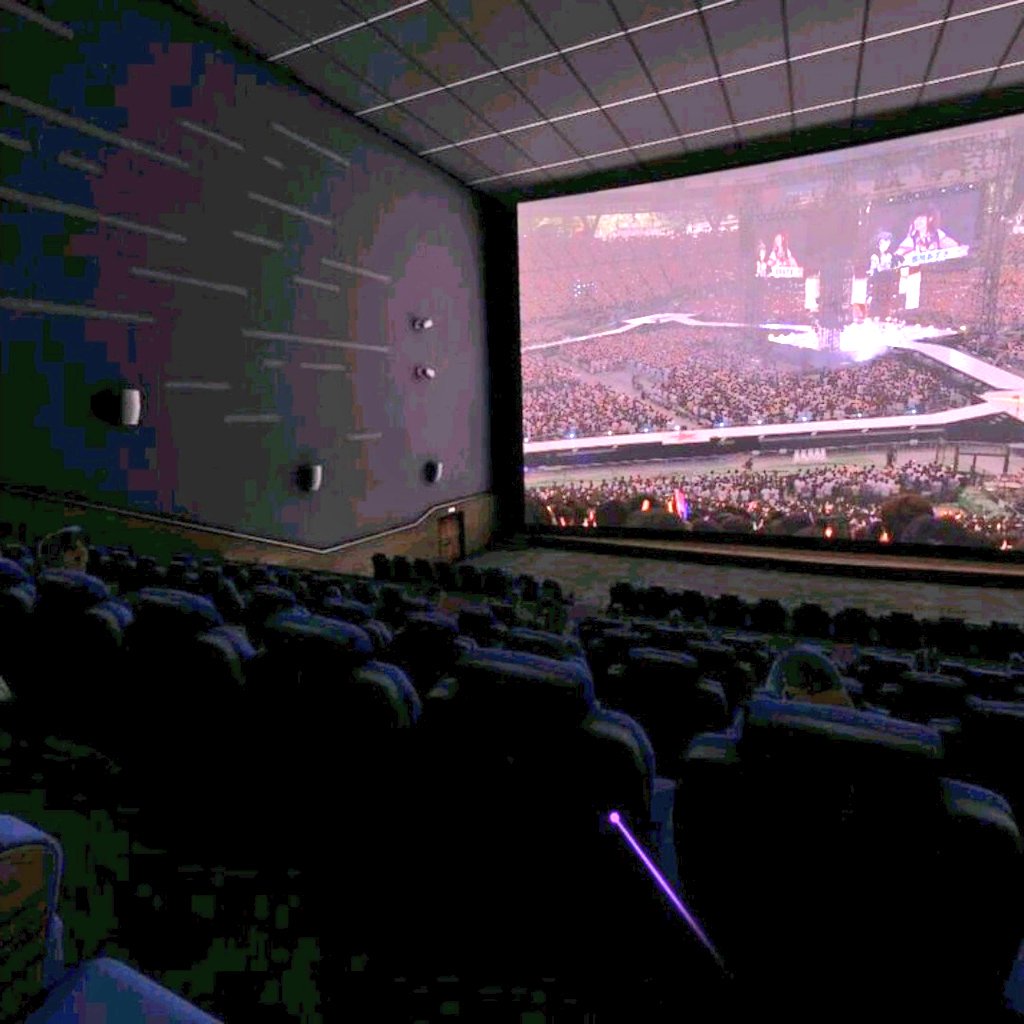 Twitter 上的 Ponpon Oculus Go Mirage Soloそれぞれで色々と映画館アプリを試してみた結果 Cine Vrってアプリが空間 音響的に1番映画館の雰囲気が出てて良い感じ 座席の移動も出来るし前列はなかなかの迫力 どちらのhmdにも対応してるので是非ともお試しを