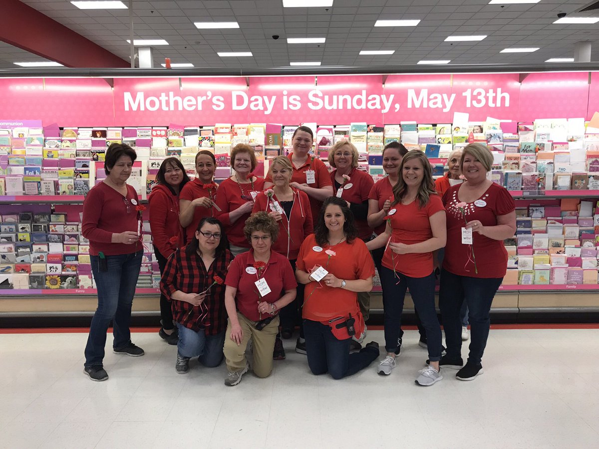 VicPanarese's tweet photo. The Best Target Moms are the T1187 Moms!!! Happy Mother’s Day to this Amazing crew! @igetthataLOTT https://t.co/tCFbSq9plG