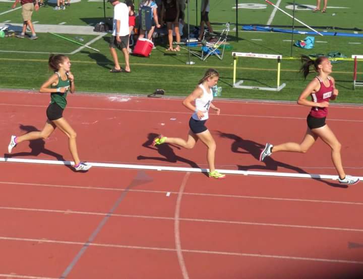 MoodyAlondra's tweet photo. In a finish in the 1600 that had 2 falls (one by Maddie) in top 5 positions within 10 meters of finish and needed video review, my girl stayed tough and got 4th, a trip to State, and a new school record in 5:09. (Also qualified in the 3200) https://t.co/YG4XQFaSOy