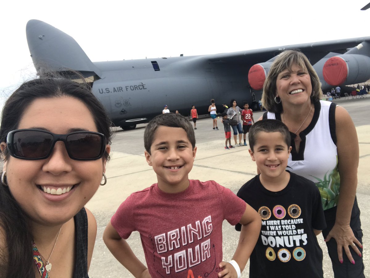 Macarter2012's tweet photo. Having a great Mother's Day #airfest18 https://t.co/iS6GM01uhU