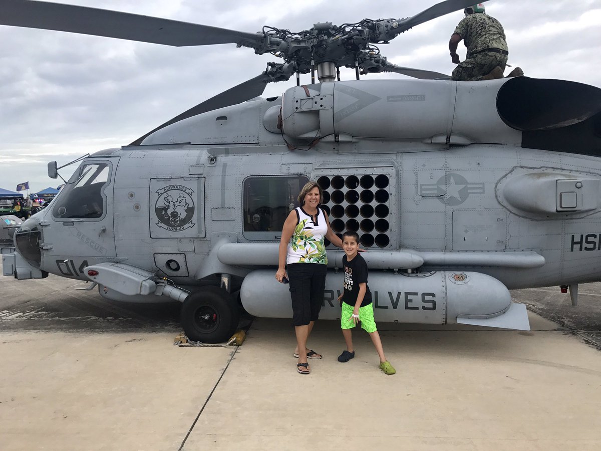 Macarter2012's tweet photo. Having a great Mother's Day #airfest18 https://t.co/iS6GM01uhU