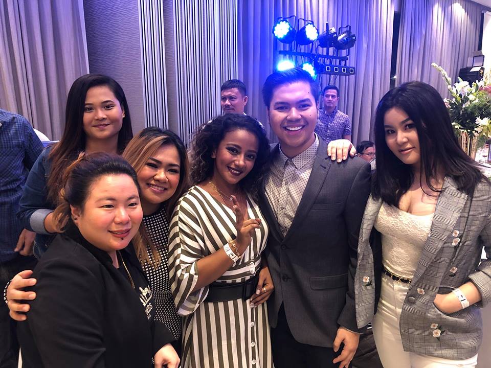 GuardiansOffcl's tweet photo. "Singers"

@imkrisangelica @viva_records @VivaArtists @Viva_Ent @redtalentsph https://t.co/OFTunm027A