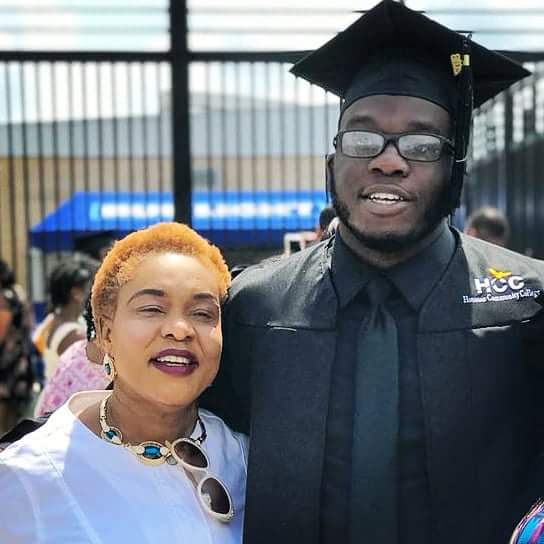chuck__kanu's tweet photo. Happy Mother's Day Mom!!! #GradGang #HCCGrad2018 #MothersDay https://t.co/asFLvix6y6