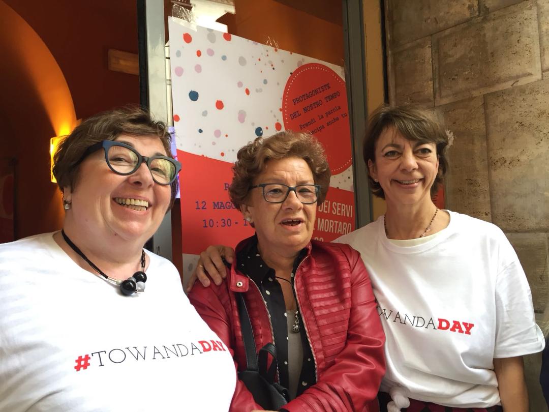 ADM_assdemxmi's tweet photo. "Vogliamo rimettere in piedi il Pd: le #donne possono fare la differenza. #TowandaDem è più donne, qualità, capacità, condivisione, allargamento, un partito vicino alle persone. Dalle donne parte questo impegno". @EmiliaDeBiasi https://t.co/5XTrhPTTsC #TowandaDay @towanda_dem https://t.co/XKfaiQeLra