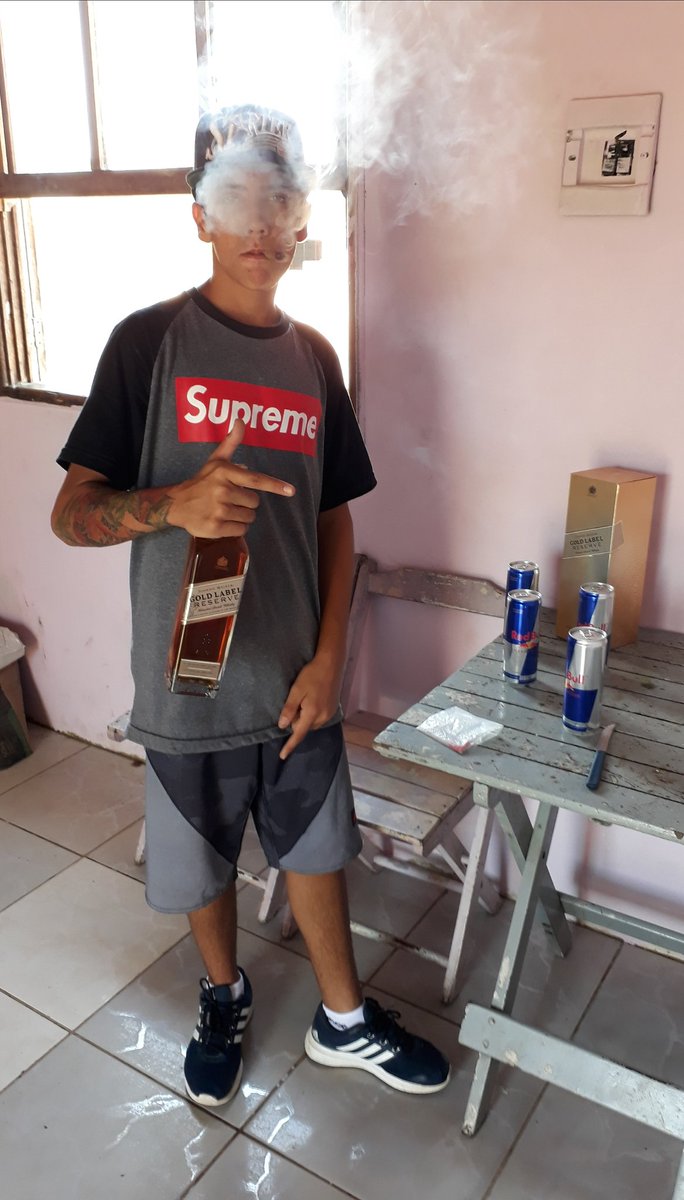 JotapeM4's tweet photo. Oje vo Dale na chapa é o trem https://t.co/oWDeJ9bMhZ