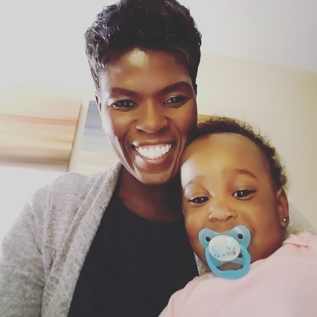 JoWoo129's tweet photo. Happy Mother’s Day to my big sissy!! Enjoy your day sis! 💐💗💐💗💐@TDF1019 https://t.co/d9TS3WEFw1