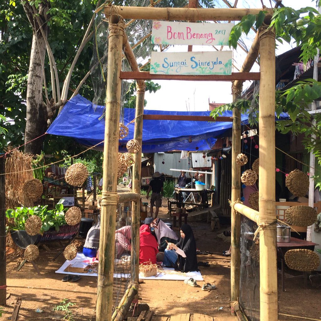 Kita Bom Benang untuk merayakan keberagaman.