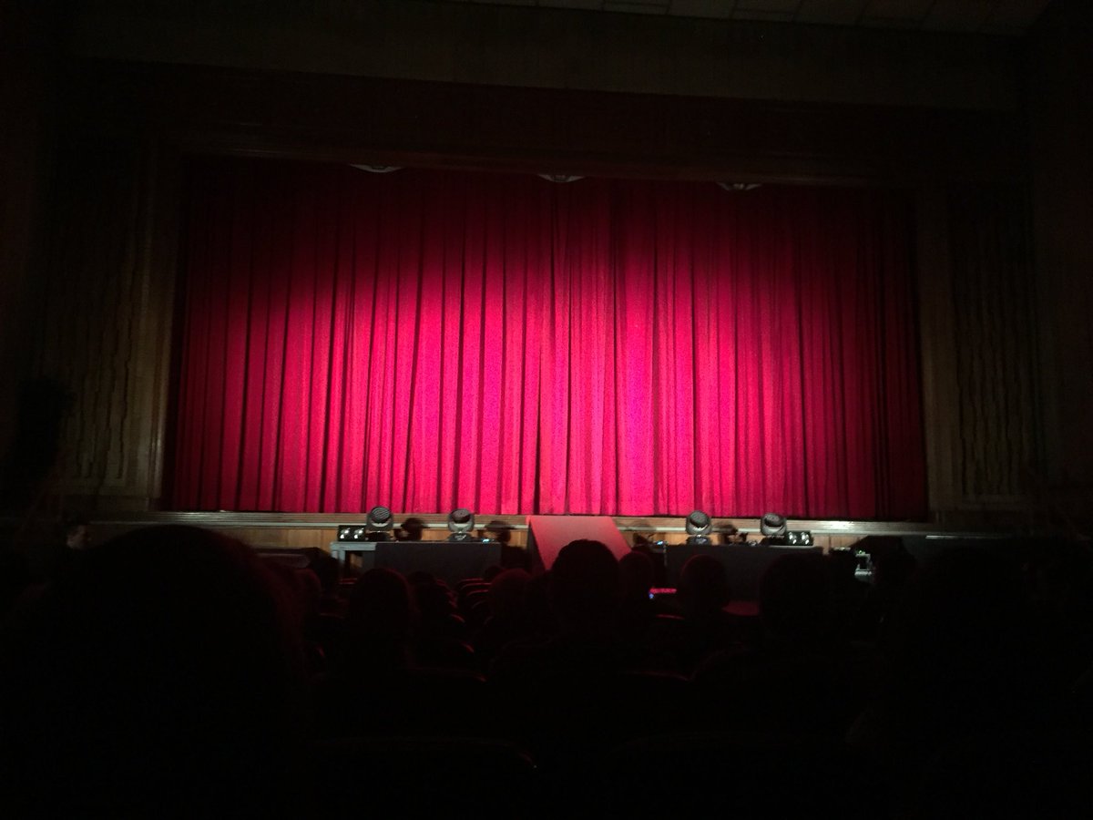 Hoy toca ver y apoyar la gran labor que <a href="/CJDB_Villena/">CJ Don Bosco Villena</a> realiza de forma continua con los jóvenes, en este caso a través del musical “Escuela de Rock” 👌🏼

¡Enhorabuena a todo el equipo! 👏🏼