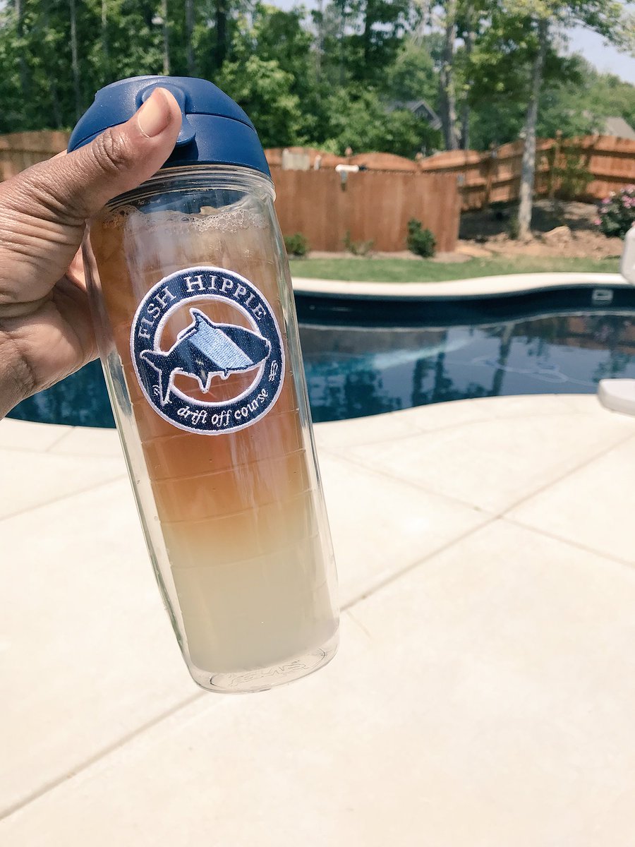 hrqueengold's tweet photo. My Mother’s Day is about to be lit. #pool #fishhippie #hot #love #life #family https://t.co/XKsIhz8kAZ