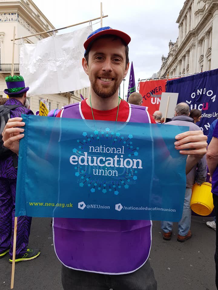 onthechalkface's tweet photo. Waving the banner for @NEUnion @NEUEastern yesterday at @The_TUC March. https://t.co/kgSHZtIgeJ