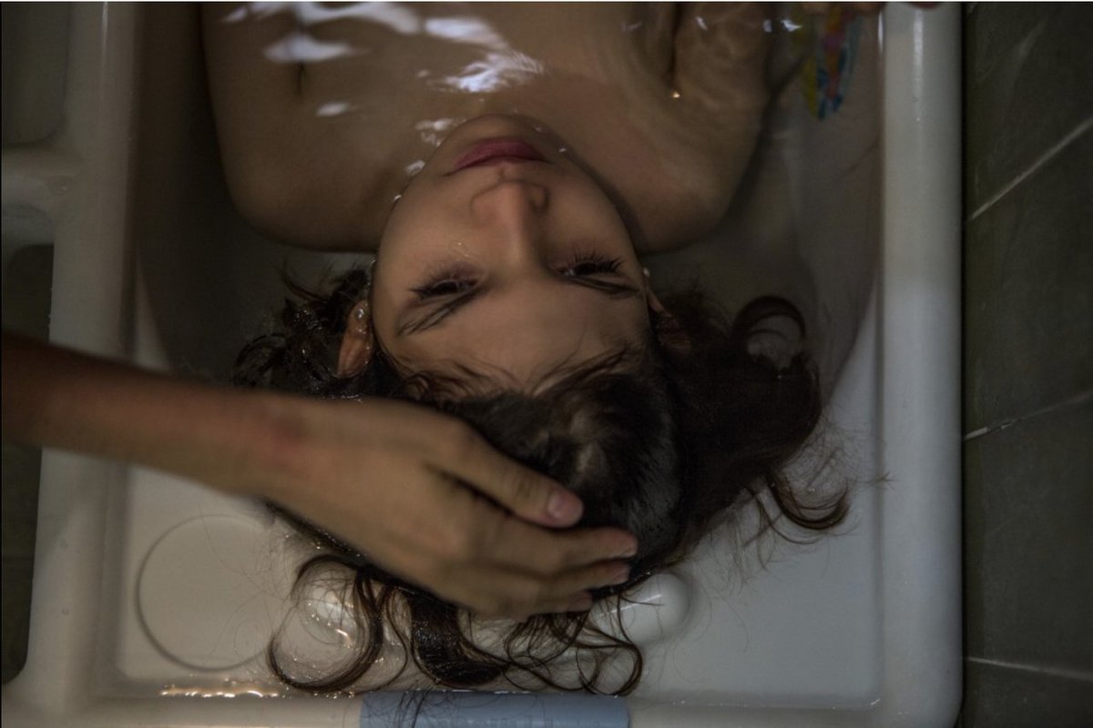 MofDP's tweet image. Mayela Benavides fought for her daughter's right to use prohibited cannabidiol (CBD) oil as treatment for severe epilepsy. In 2015, Grace became one of the first patients to receive CBD in Mexico. 🇲🇽 

📷: @azehbrauskas for @washingtonpost 
#DrugPolicyMuseum
#MothersDay