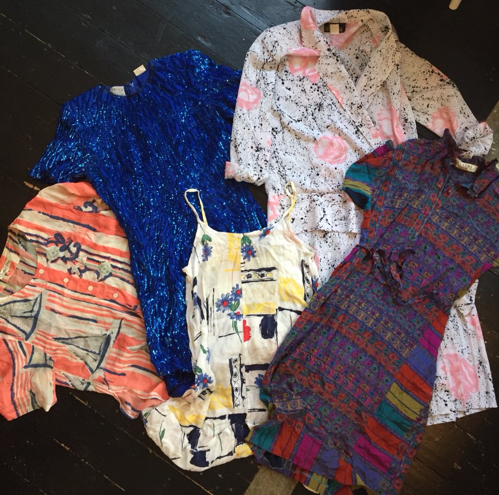 FlorenceWallerC's tweet photo. Amazing haul from #prelovedkilo today for under £20! 😍 #ecowardrobe #preloved #secondhand #vintage https://t.co/MDcQY9sbWk