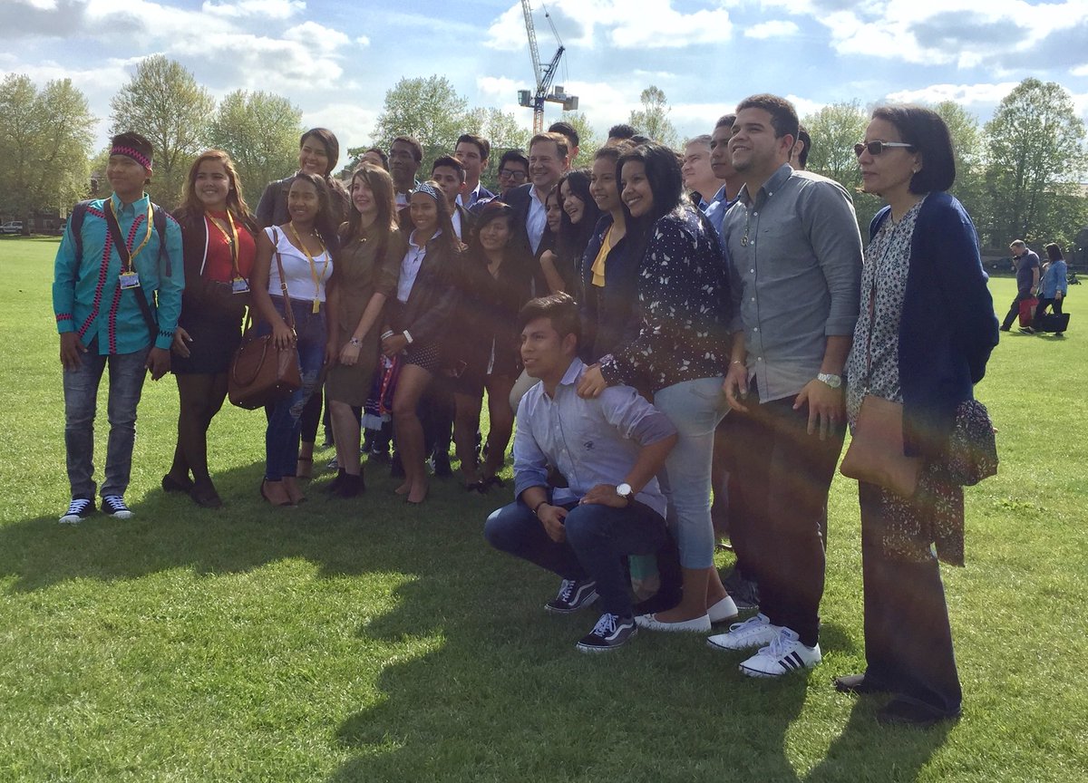 It was a pleasure to host Panama President <a href="/JC_Varela/">Juan Carlos Varela</a> at <a href="/AngliaRuskin/">ARU</a> and watch him interact with our <a href="/angliaruskinLSU/">Anglia Ruskin LSU</a> English language students from his country. Late afternoon sunshine meant #Cambridge was also at its best.