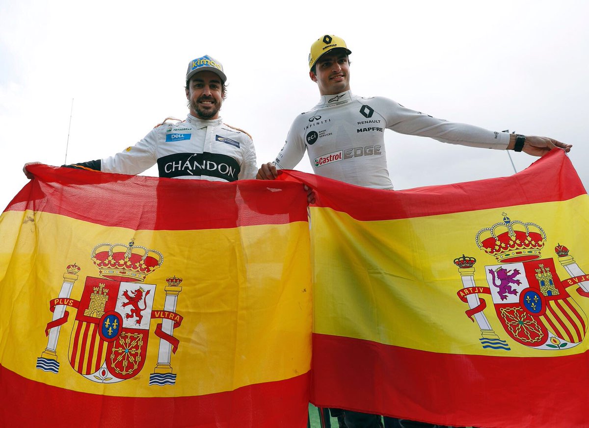 Carlossainz55's tweet photo. GP de casa terminado con un buen p7. Gracias a todos por vuestro apoyo! Un honor representar a este pais junto a este crack!! @fernandoalo_oficial #VivaEspaña https://t.co/OL3e9hQHlL