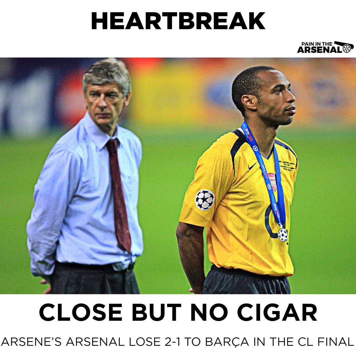 PainInThArsenal's tweet image. Wenger and his players stood dejected in the Paris drizzle as Barcelona raised the Champions League trophy. #ArseneMoments