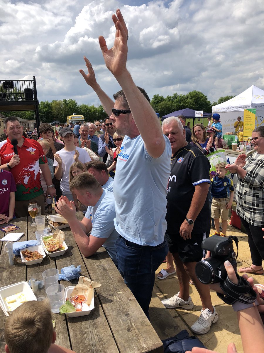 walterrose1847's tweet photo. James Bolton is the winner of our man v food with fantastic burgers from award-winning @BurgerTheoryUK competition held @TrowbridgeRugby #manwon 👍 https://t.co/7Jppnp1SmW