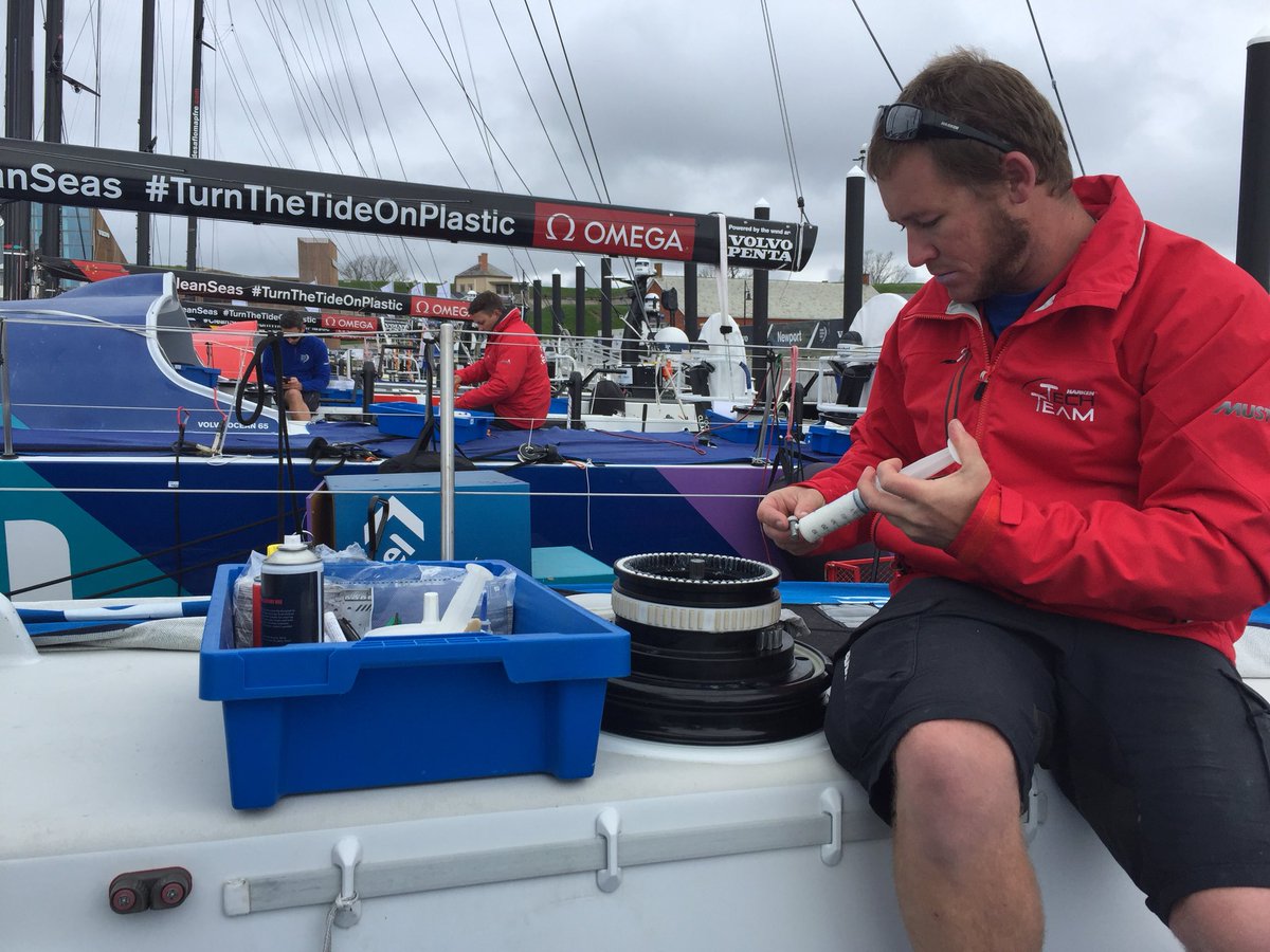 harkentechteam's tweet photo. Neil &amp; Callum here @VOR_Newport putting newly serviced @HARKEN winches back on @TurnTidePlastic #ttop #volvooceanrace #boatyard #newport 📸 @HCMedia1 #harkenvor #followthestory @VORaceNews https://t.co/aZx06NLjLv