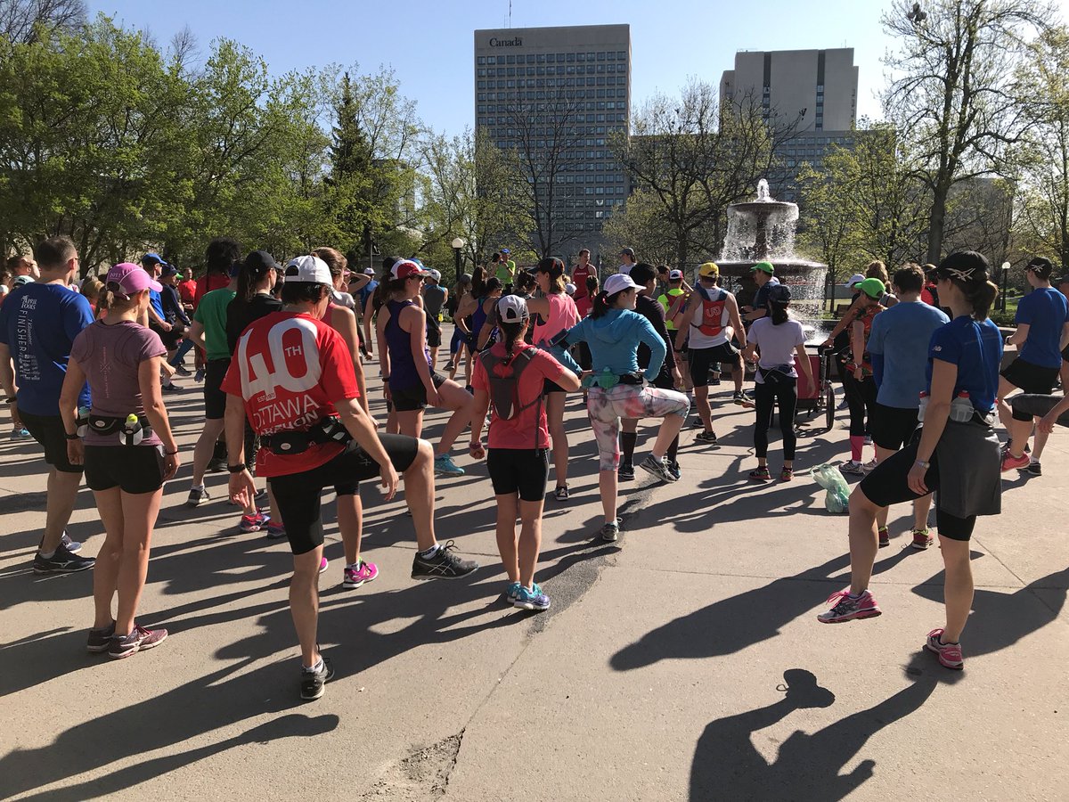 DeltaD613's tweet photo. Warm up with the Slater RR for the half marathon course trial run. #runningroom #run #runner #bestrunfriends @AverageRunnerK https://t.co/vQSzqRRHqt