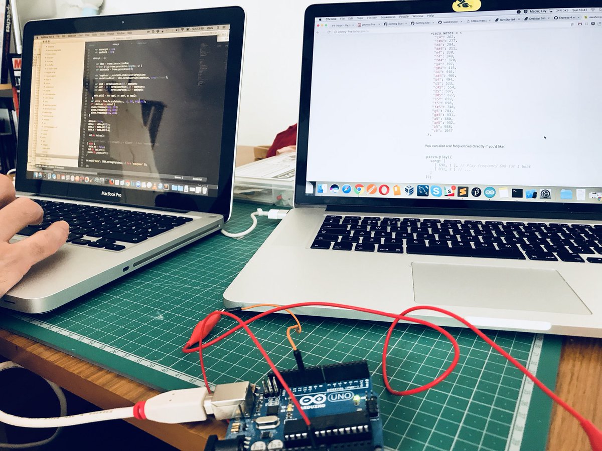 Lily_2point0's tweet photo. Catching up on #ArduinoDay at home #pairing #pairOfGeeks https://t.co/hgBASUyO18