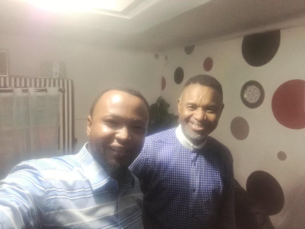 KamandaKela1's tweet photo. Bon dimanche à tous !
Il est bon d'écouter la parole de Dieu à travers ses ambassadeurs comme le pasteur #Guydaniel Nsasa , un vrai homme de Dieu rempli d'onction divine.
« la force du saint esprit dans la réalisation des promesses divines »
#RDC https://t.co/E5GpYHSGXa