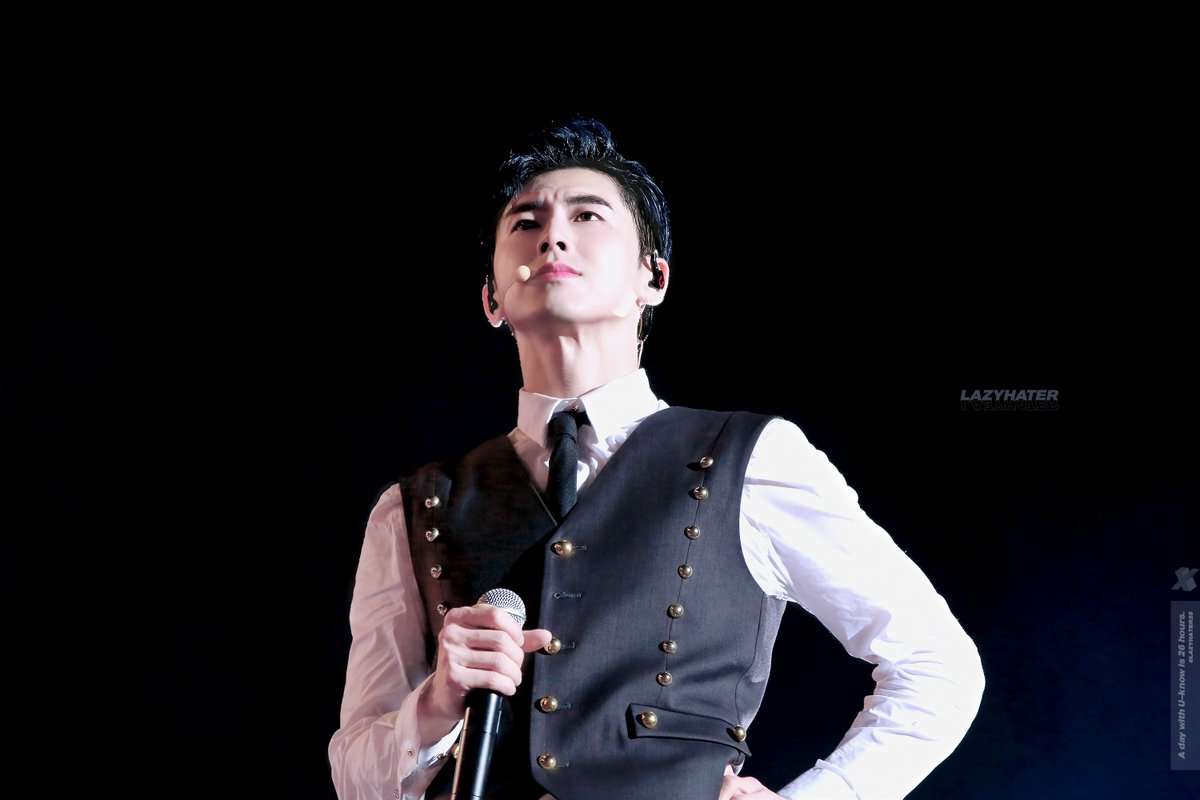 LAZYHATER26's tweet photo. 180506 TVXQ! CONCERT - CIRCLE #동방신기 #유노윤호 #정윤호 #ユンホ https://t.co/GoFBeyqPcu