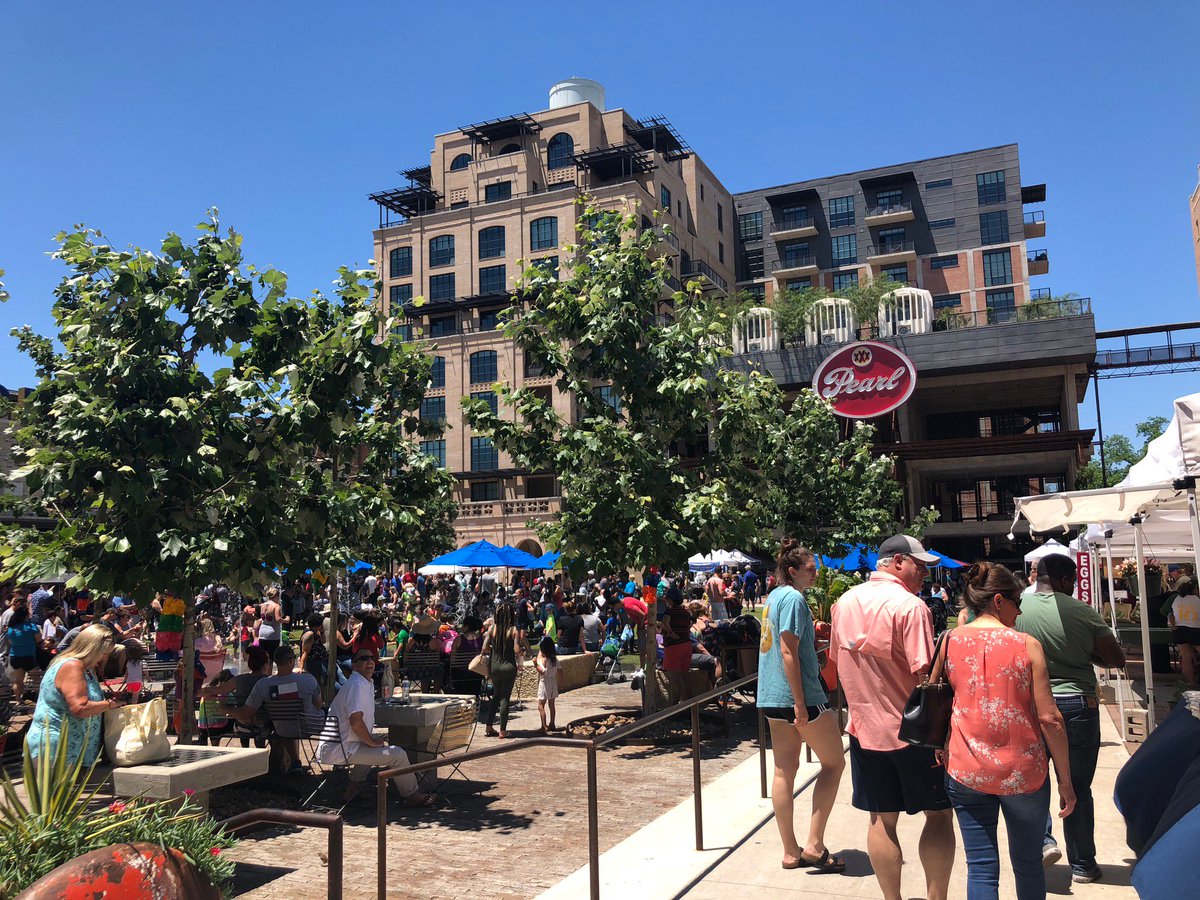 Come out and enjoy this beautiful sunny day with us at the Pearl Farmers Market!