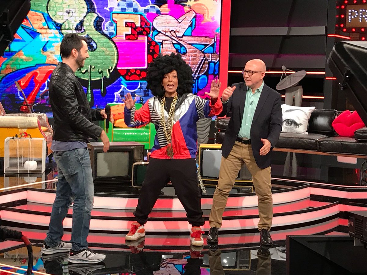 ElClubdeGuapo's tweet photo. ¡Pedazo rap que se marcaron @davidguapo, @Sergimas y @JuditdelaImpro!
Vuelve a ver este momentazo que vivimos en @pi_tve. ▶️https://t.co/Y4wJ4p2pv3 #DavidGuapoPI #ProgramaInesperat https://t.co/WSlXNem1vU