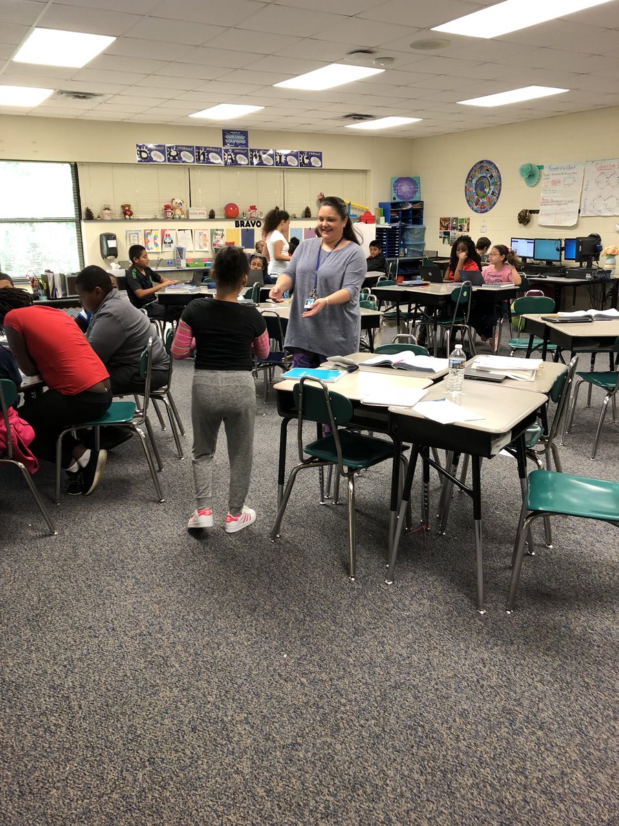 KillenCrystal's tweet photo. #dynamicdolphins delivering Special Olympic T-shirts @SSE_Dolphins https://t.co/BQUqA6DMvK