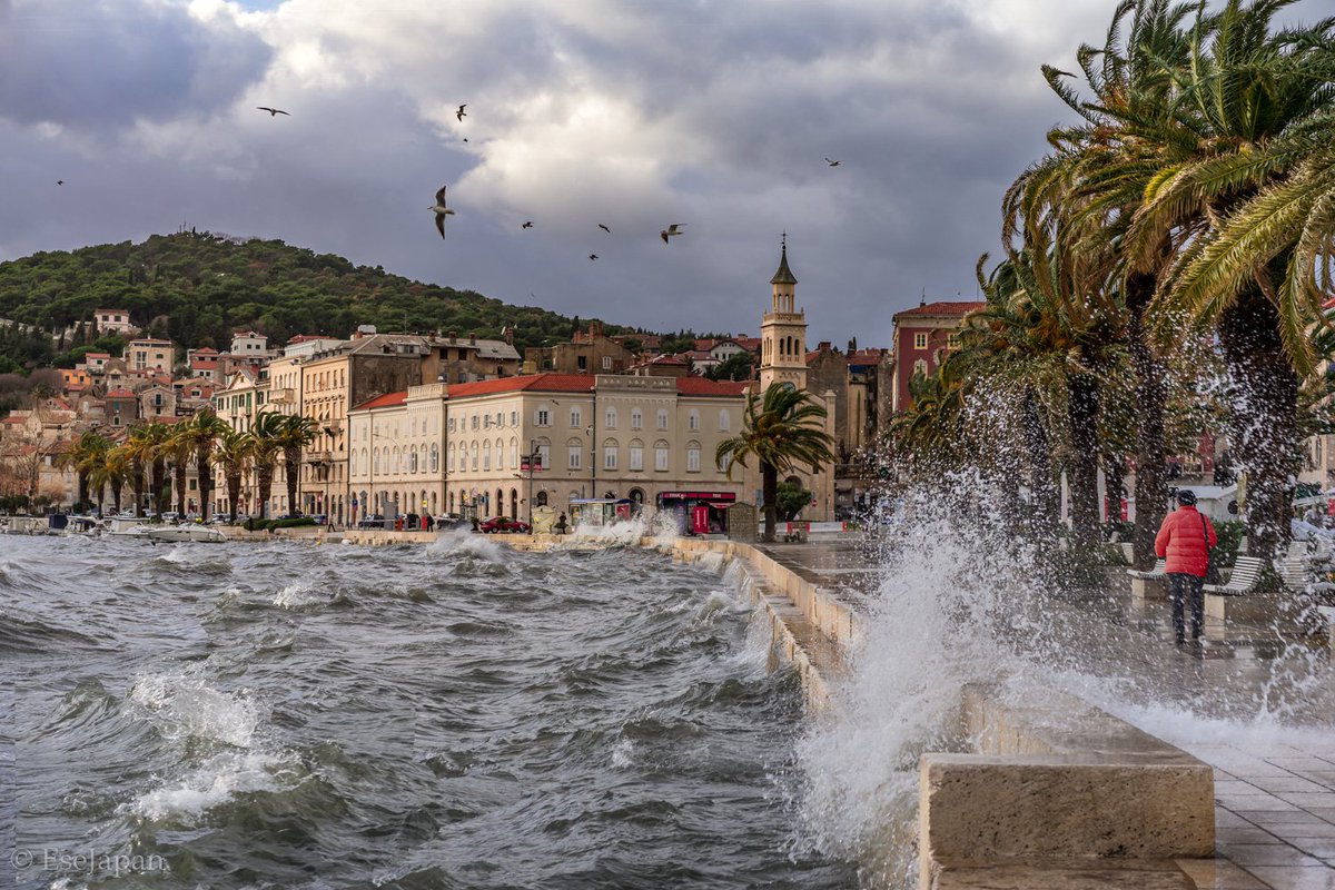 Split, breathtaking ancient Roman monuments and beautiful beaches