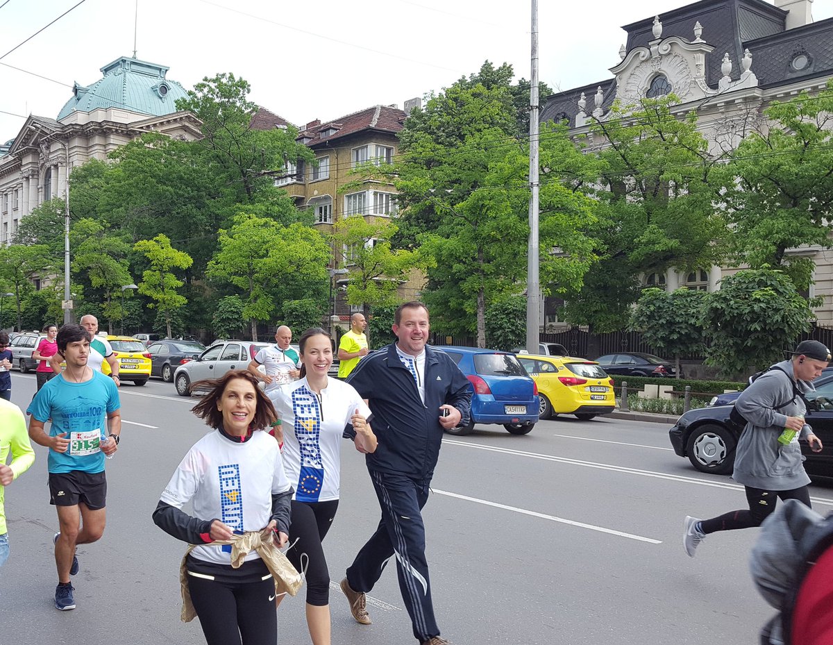 EvaMaydell's tweet photo. Active living is our best insurance against health issues. Happy to join #Sofia #halfmarathon together with more than 1000 enthusiasts. #RUN4EU #activeliving https://t.co/6xALhEH5qG
