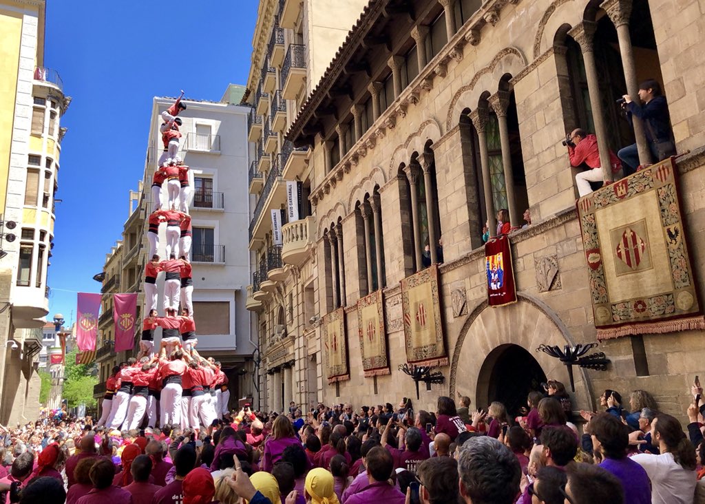 collavella's tweet photo. ➡️ Avui a #Lleida, a la Festa Major de Sant Anastasi hem fet: 5de8, 3de9f, 4de8p, pde6, 3pde5, i 3pde4. (1/2)

#castellers https://t.co/JpHLhrfdUO