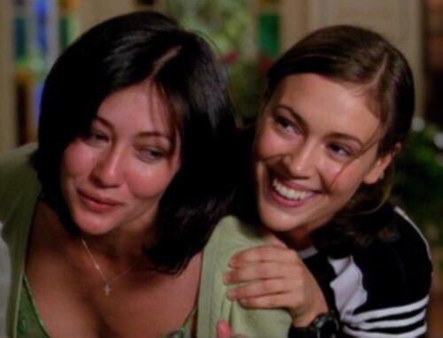 Cassie20_'s tweet photo. Hope you all have a blessed Sunday
#HalliwellFam
#TheRealCharmedOnes
#DontWantAReboot
#ThisIsNotCharmed https://t.co/gxA33RDbwq