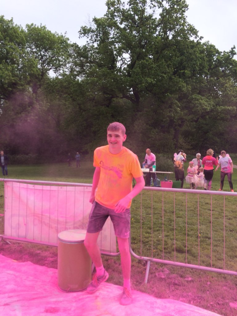 DerbycollegePS's tweet photo. #colourblastdash #DC_workexperience @Colourblastdash https://t.co/vd2kUKfe5M