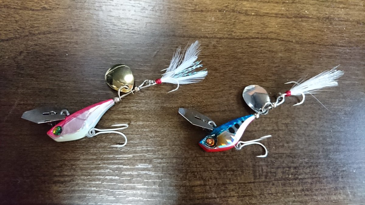 雷丸 در توییتر そう言えば面白そうなルアー買ってみた テールスピンジグにチャターブレードを合体させたヤツ 付属のスナップは弱そうだったのでスプリットリングに交換 果たしてちゃんと泳ぐのだろうか 投げるの楽しみ ちなみに1個税抜き448円でした