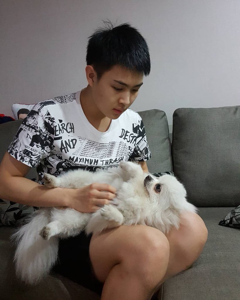 💕MoM  IG  Update ⭐️
(180513) แอดเชื่อว่า หลายๆคน 
อยากเป็นข้าวตู 😂💛😘 

<a href="/BoomKrittapak/">Boom Krittapak</a> 
#BoomKrittapak