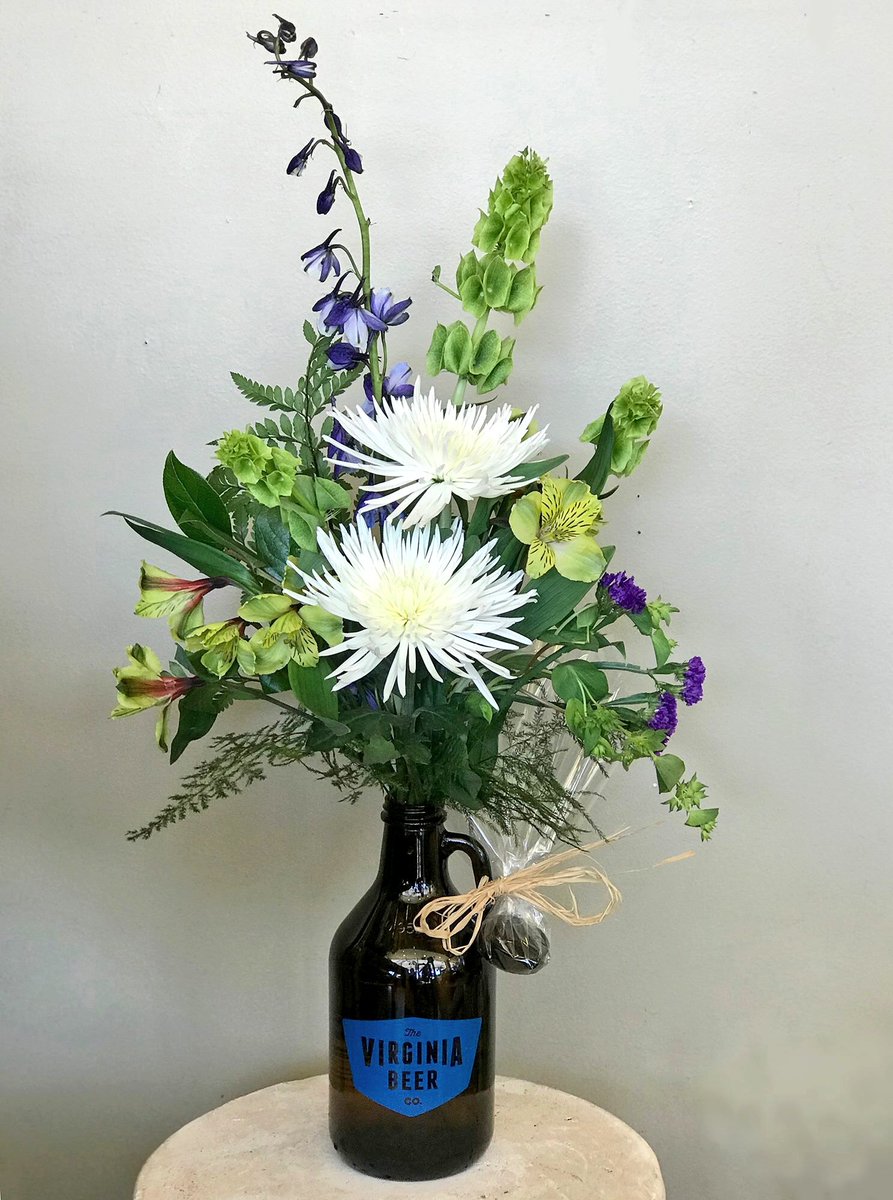 VirginiaBeerCo's tweet photo. In honor of all our Mom’s, we're offering a "Steal-the-Vessel" special today!
Plus: @captncrabby makes their springtime debut and @ClaytorPerry fills #SundayAcoustics from 2-5 pm.
Want to be Mom's favourite? Make today a VBC-inspired #MothersDay!
💐 https://t.co/GEY8Ky1HwL 🍻 https://t.co/8URgYVtD5M