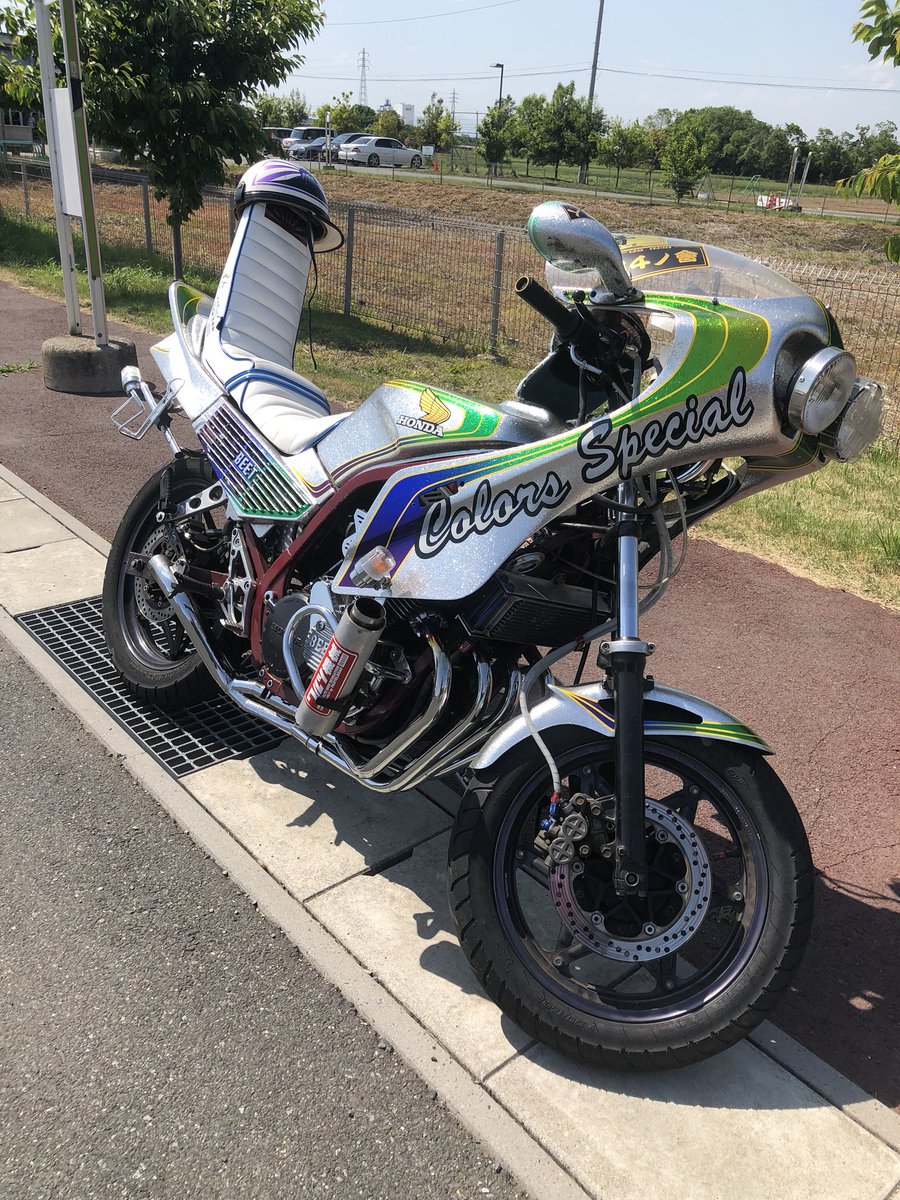 Cbr400f外装売ります