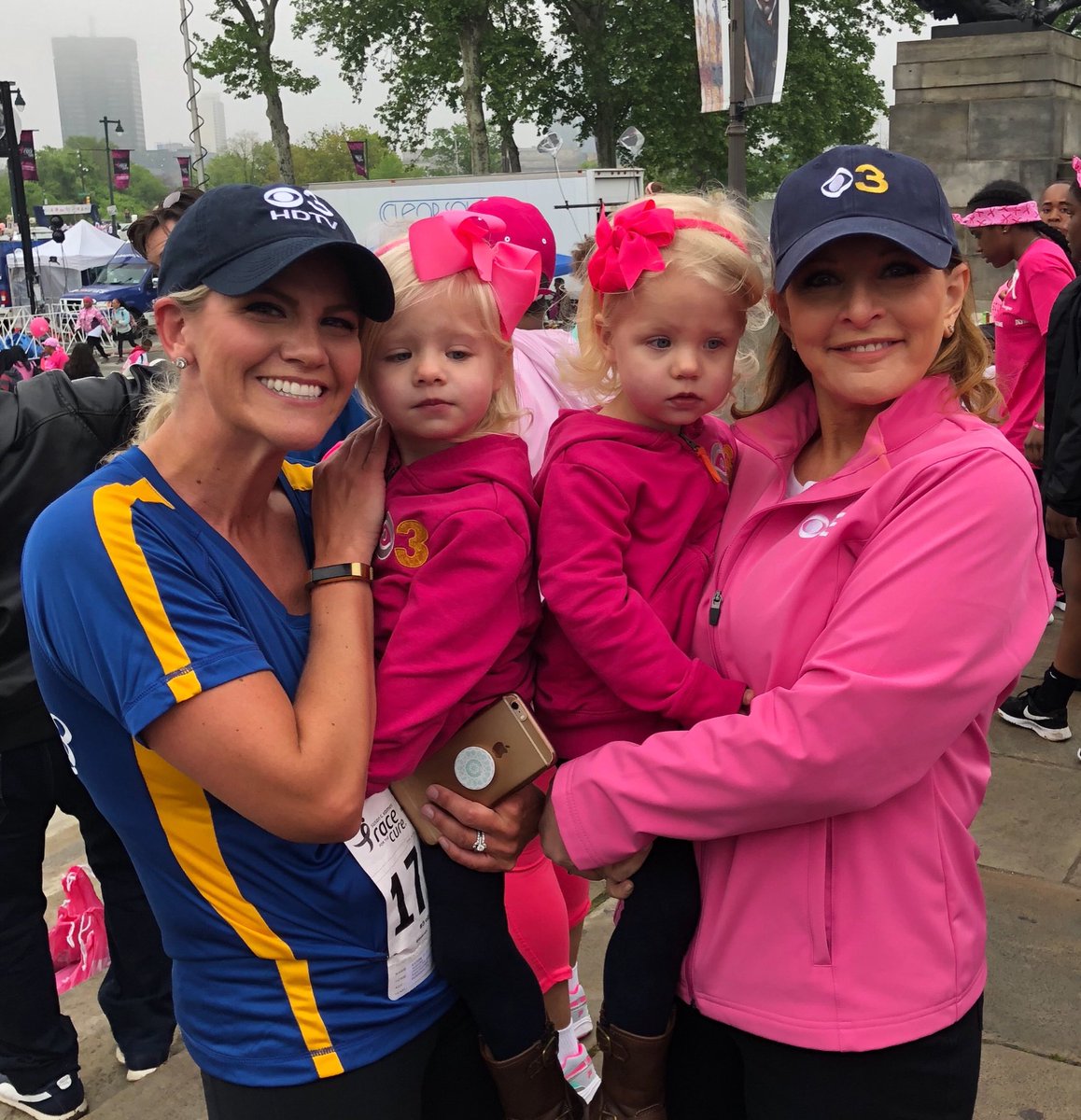StahlCBS3's tweet photo. Congrats to @katiefehlinger and her adorable twins they ran @KomenPhilly Race for the Cure #HappyMothersDay2018 #CBS3RFTC @CBSPhilly https://t.co/oBMiLKW82d