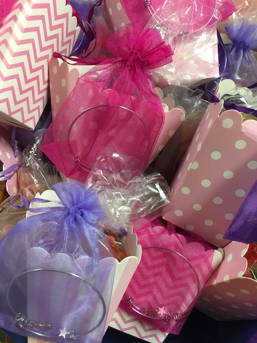 Nancy Bauer tweet media