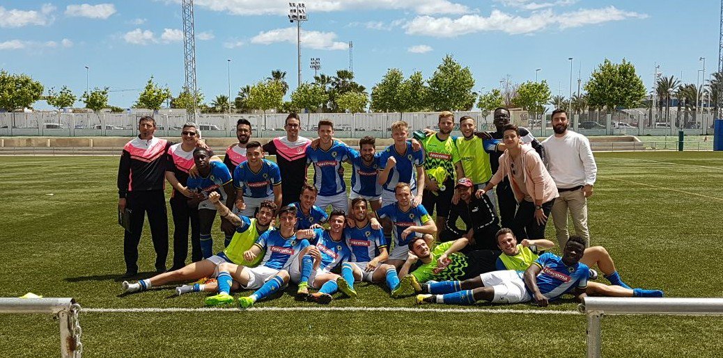 cfhercules's tweet photo. Enhorabuena. Primer paso conseguido. El filial, clasificado para el play off!
Ahora a por el ascenso!!!
#MachoHércules https://t.co/270G0VDMCq