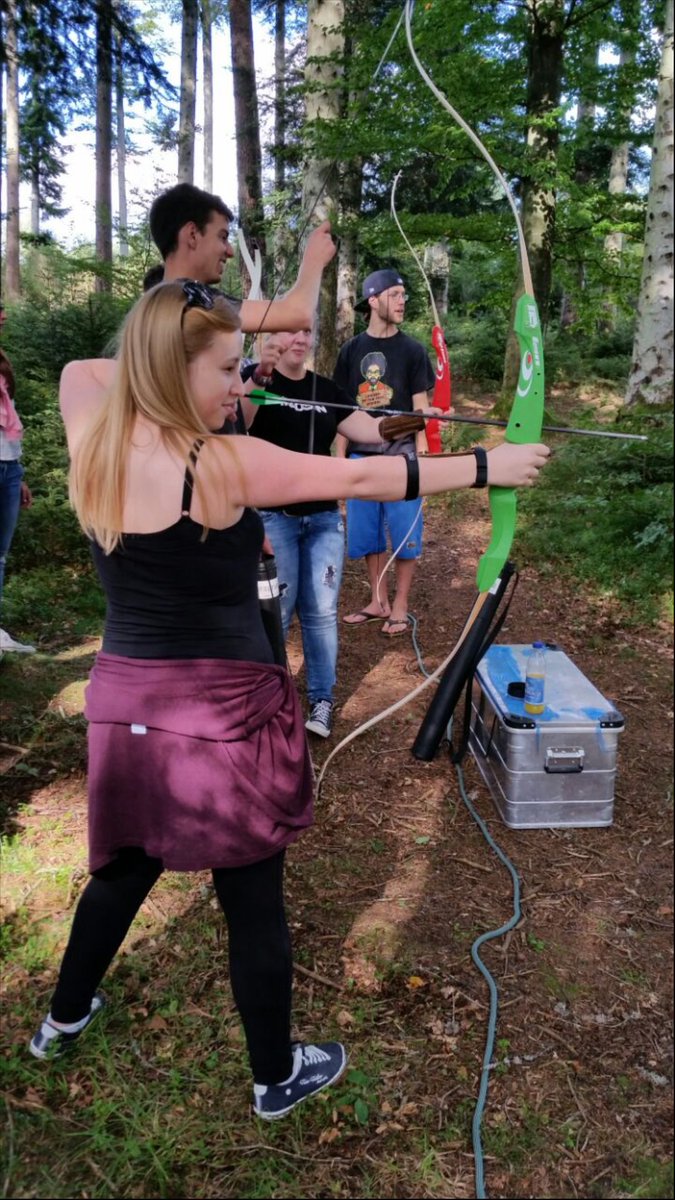 AnniLimberger's tweet image. 3 reasons not to underestimate me : 1. I can box
2. I can shoot with a gun
3. I'm fucking Katniss Everdeen with the Bow and Arrows 👏

#Powerful #strongme