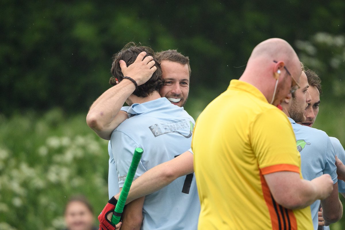 HockeyfotoNU's tweet photo. Yannick Hitman strikes again! @Xenioshockey @HCAlkmaar 1-4 https://t.co/a9oS5v0XkI